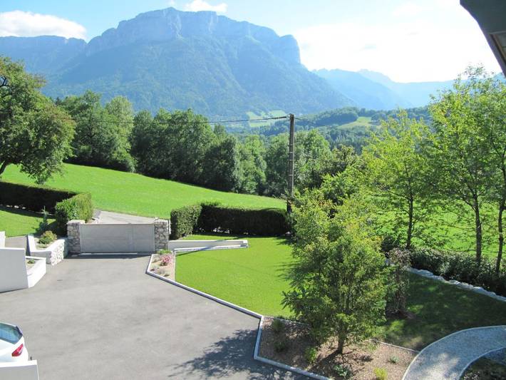 Gîte pour 2 personnes, avec terrasse et jardin