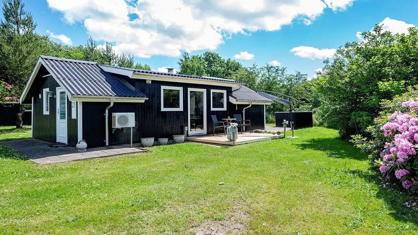 Ferieudlejning for 5 personer, med terrasse, husdyr tilladt i Vejen