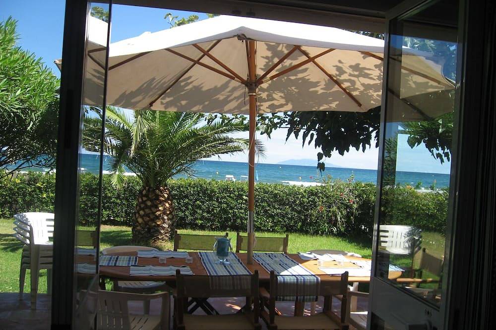 Appartement entier, Confortable duplex pieds dans l'eau avec jardin 5 chambres pour 10 personnes in Borgo, Région de Bastia