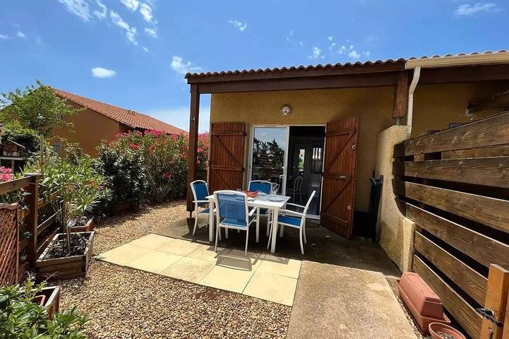 Villa pour 4 personnes, avec terrasse et piscine dans Narbonne Plage