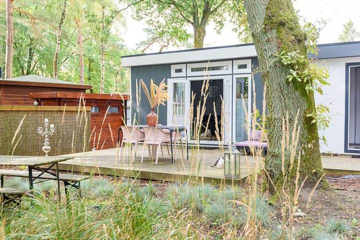 Lodge voor 4 personen, met tuin en zwembad, met huisdier in Apeldoorn Gemeente