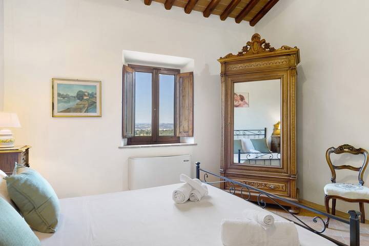 Oasi Toscana: Podere con Piscina Privata, Vista e Parcheggio Privato in Capraia e Limite, Firenze province