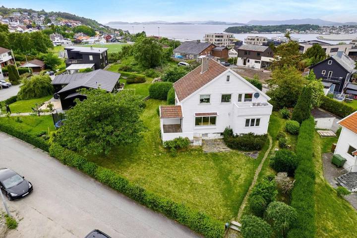 Ferienwohnung für 4 Personen, mit Garten und Ausblick in Stavanger
