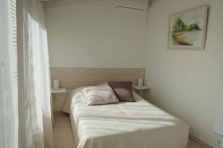 Gîte pour 2 personnes, avec piscine ainsi que jardin et terrasse à Cucuron - 2