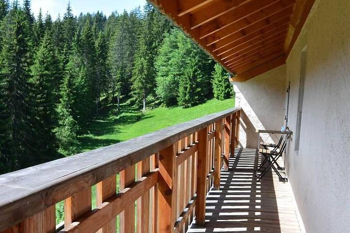 Gîte pour 2 personnes, avec sauna et balcon à Les Moussières