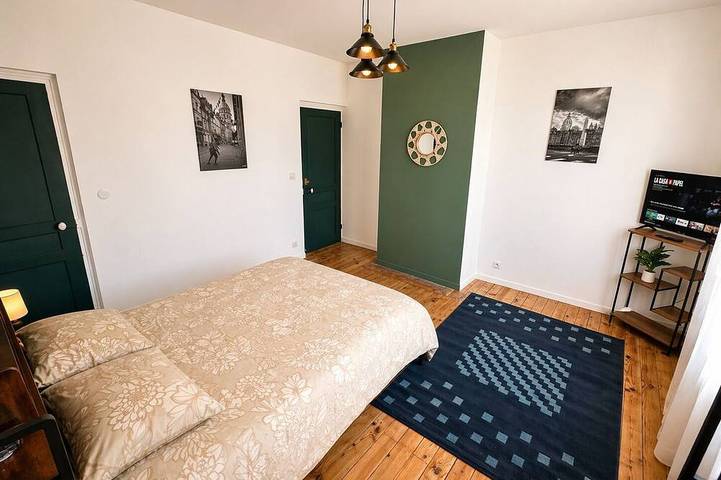 Triplex 3 bdrms - 6 people - Center & old town - Renovated - Spacious & bright in Boulogne-sur-Mer, Boulogne-sur-Mer region