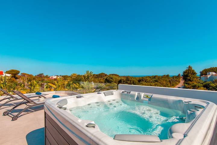 Ferienhaus für 9 Personen, mit Terrasse und Garten in Lagoa - 2