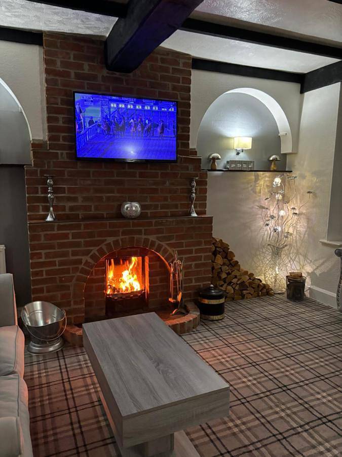 Twin Room with Shower in Skegness, Lincolnshire