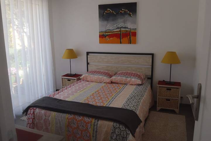 Villa arbolada con piscina privada y Spa in Sainte-Anastasie-sur-Issole, Costa mediterránea (Francia)
