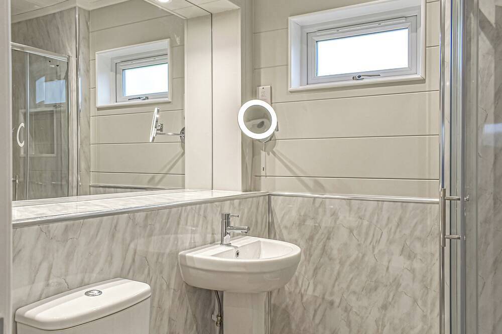 Whitey Top Country Lodge in Dorset