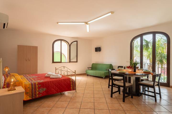 Appartamento per 4 persone, con balcone a Racale