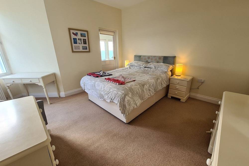 Upper Tresulian -  an apartment that sleeps 4 guests  in 2 bedrooms in St Mawes, Cornwall