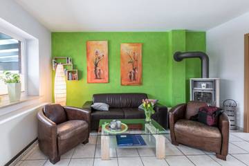 Ferienhaus "Kikki" in Deichnähe mit WLAN, Terrasse, Garten und Parkplatz; Haustiere erlaubt