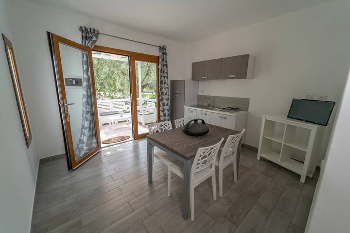 Ferienhaus "saracena" mit Pool und Privatstrand in Mattinata, Gargano