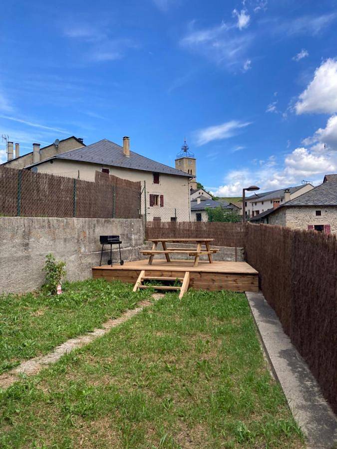 Location de vacances pour 6 personnes, avec jardin dans Office de Tourisme de Matemale - 4