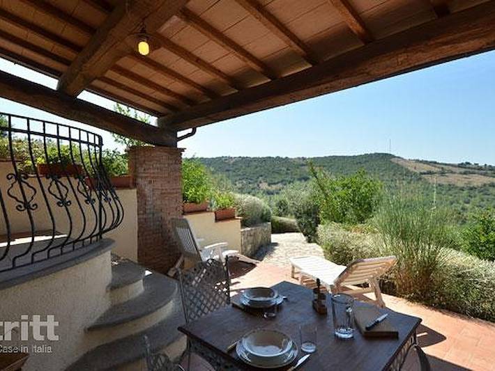 Agriturismo per 2 persone, con piscina e balcone/terrazza nonché terrazza e idromassaggio a Arcidosso