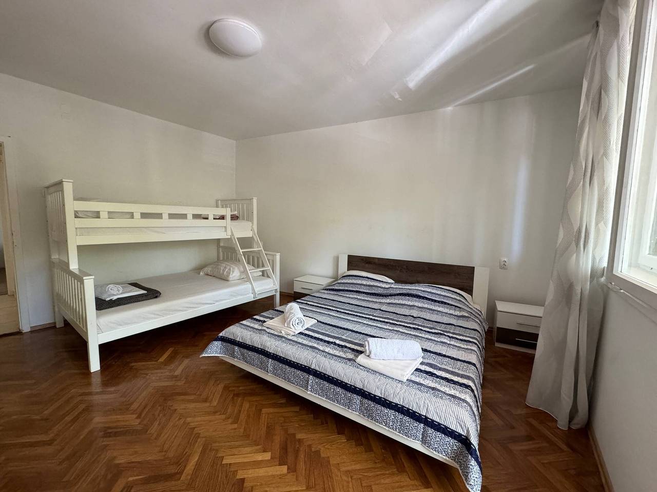 Hel leilighet, Large 3Br apartment in the center & sand beach 5Bd in Bačvice, Split