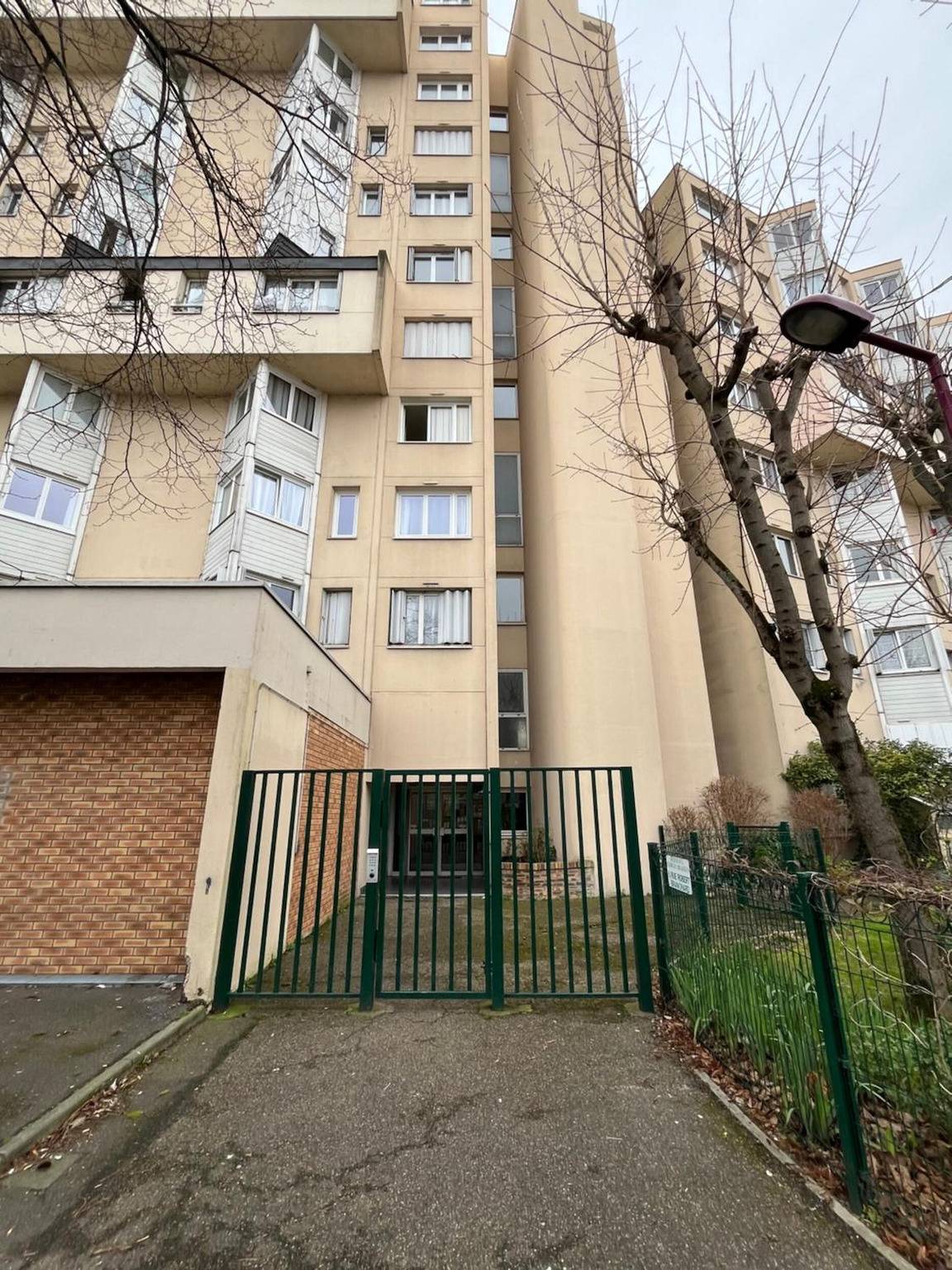 Apartamento entero, Apartamento 'Au Pied Du T2 La Défense' con Wi-Fi in Bezons, Valle del Oise