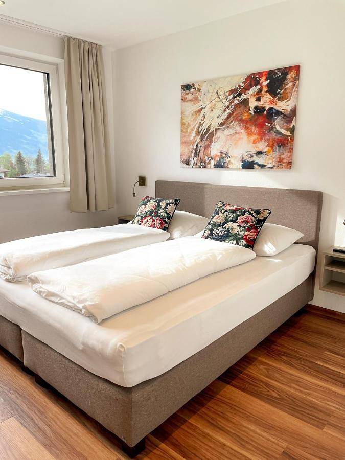 Ganze Wohnung, Ferienwohnung für 6 Personen mit Terrasse in Tuxer Alpen, Fügen