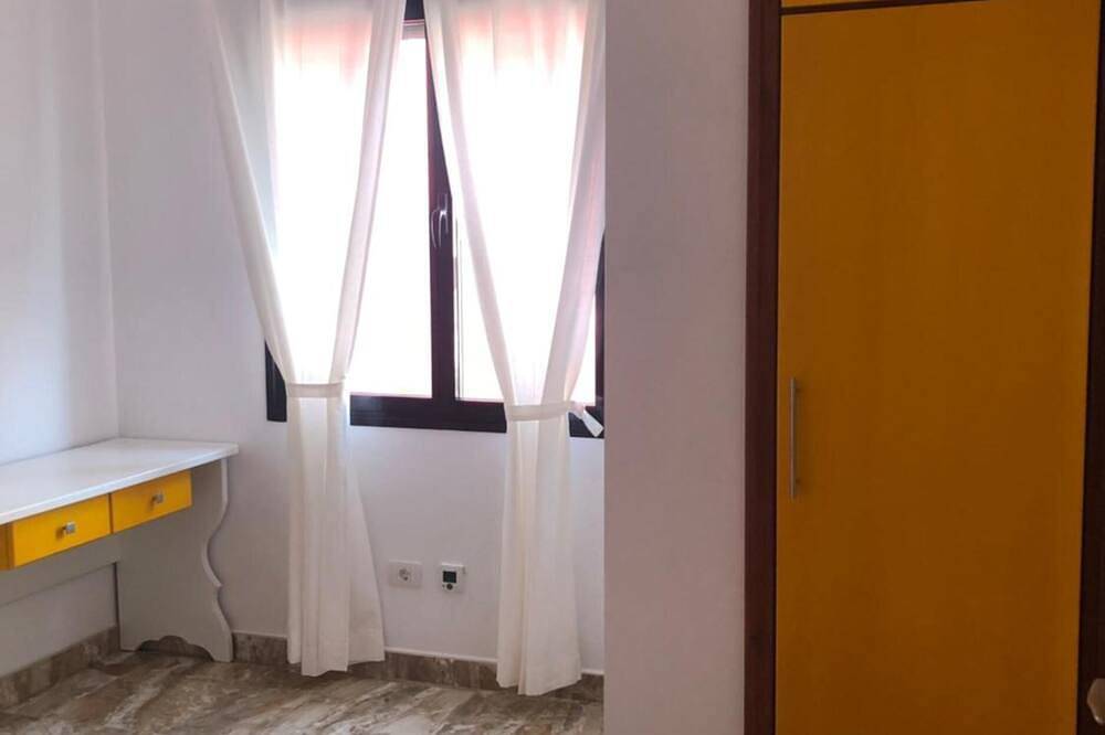 Apartamento entero, Apartamento 'Lujan 3c Entre Cielo y Mar' con vistas a la montaña, balcón y Wi-Fi in San Juan de Puntallana, La Palma Norte
