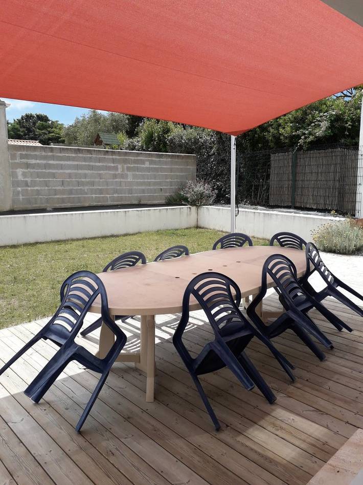 Gîte pour 8 personnes, avec terrasse et jardin