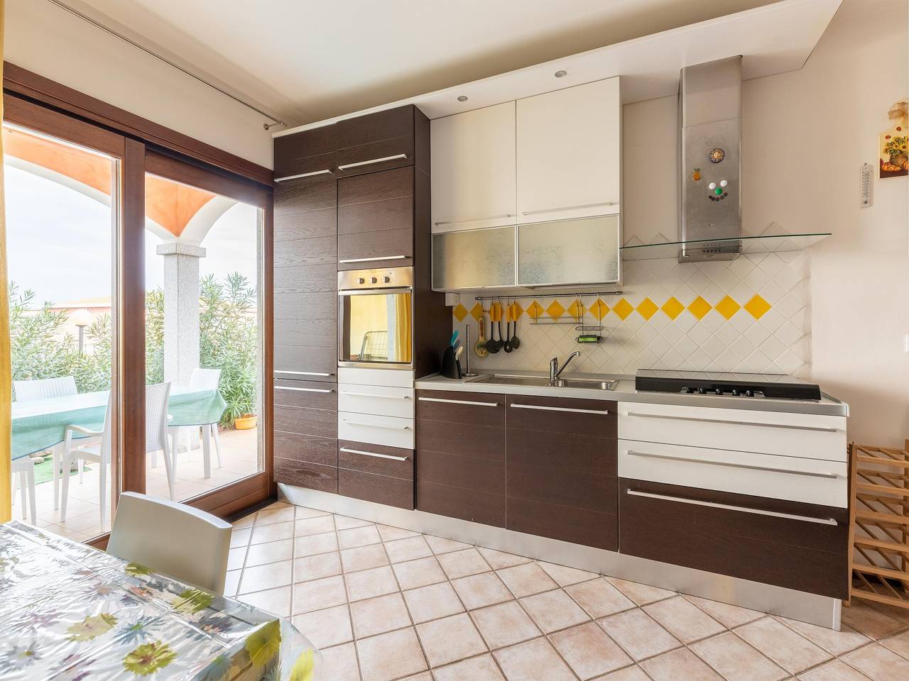 Appartamento intero, Appartamento con giardino, a 300 metri dal mare in Lu Bagnu, Castelsardo