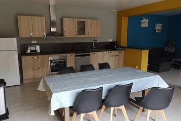 Location de vacances pour 8 personnes, avec jardin et terrasse à Saint-Quentin-la-Motte-Croix-au-Bailly