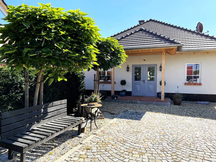 Ferienhaus für 6 Personen, mit Pool und Sauna sowie Whirlpool und Garten, kinderfreundlich in Elsterheide - 3