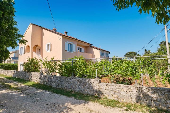 Ganze Wohnung, Charmante 2-Zimmer-Wohnung in Nerezine in Nerezine, Lošinj (Kvarner Bucht)