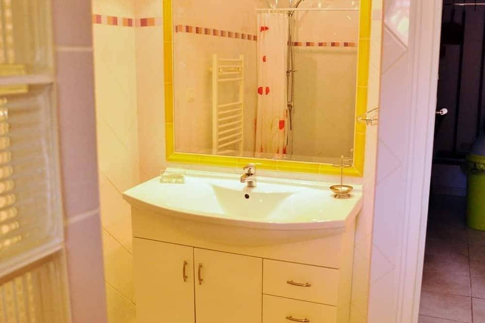 Apartamento entero, Apartamento en el corazón de los Alpilles, cerca de la Camarga in Paradou, Region de Arles