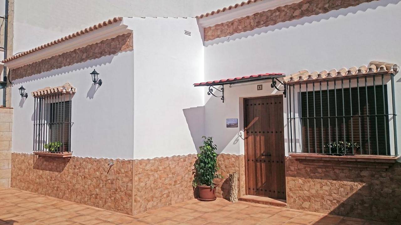 Four-Bedroom House in Yunquera, Sierra de las Nieves