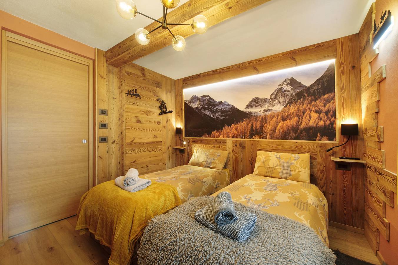 Entire apartment, Apartment 'Le Rêve D'Emilie - Family House' with Mountain View, Shared Terrace and Wi-Fi in Breuil-Cervinia, Valtournenche