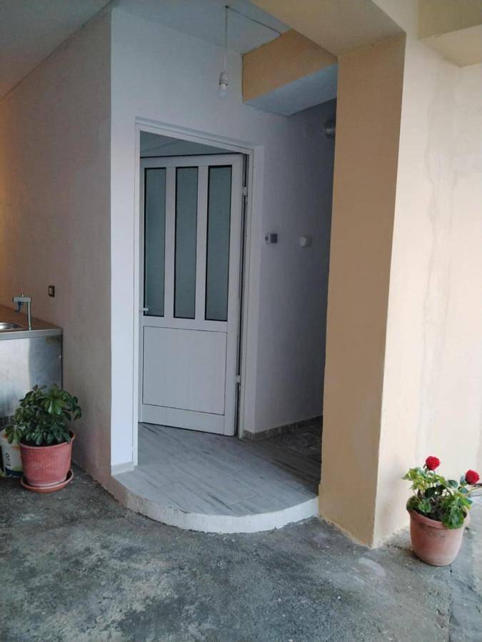 Maison d’hôte pour 3 personnes, avec balcon, animaux acceptés dans Gjirokastër