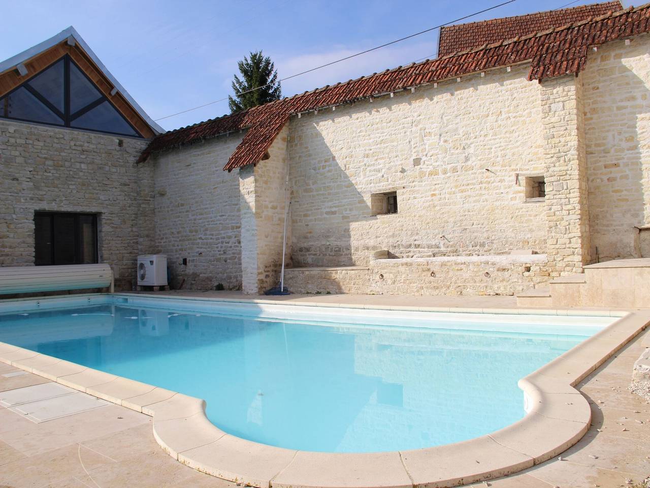 Ferienhaus für 10 Personen mit Whirlpool in Channay, Montbard und Umgebung