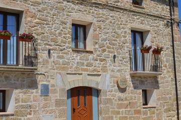Auberge pour 8 personnes, avec vue ainsi que balcon et jardin à Bierge