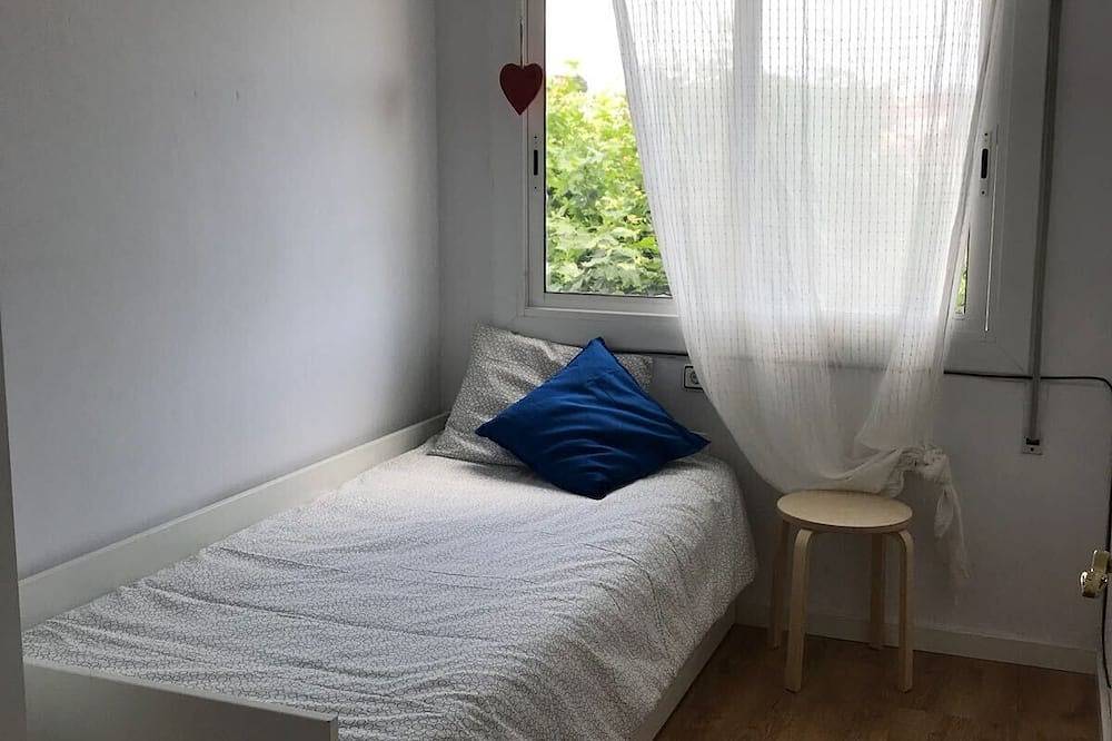 Apartamento entero, Cómodo y luminoso apartamento a 20 minutos del centro de Barcelona in Alella, Costa del Maresme