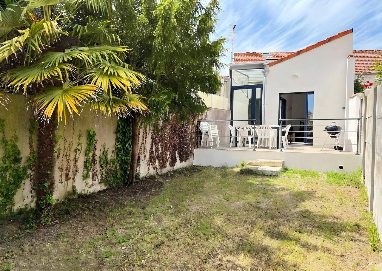 Casa con jardín cerca de la playa sur y del centro de Fouras in Fouras, Region de Rochefort