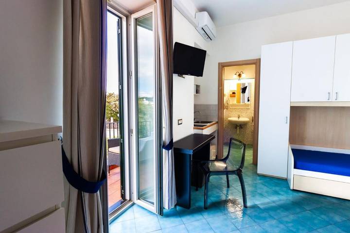 Maison d’hôte pour 2 personnes, avec balcon dans Ischia - 2