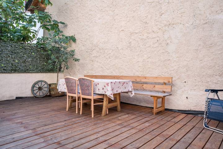 Entire apartment, Apartment 'La Vecia Casa Apartament' with Mountain View and Shared Terrace in Denno, Brenta group