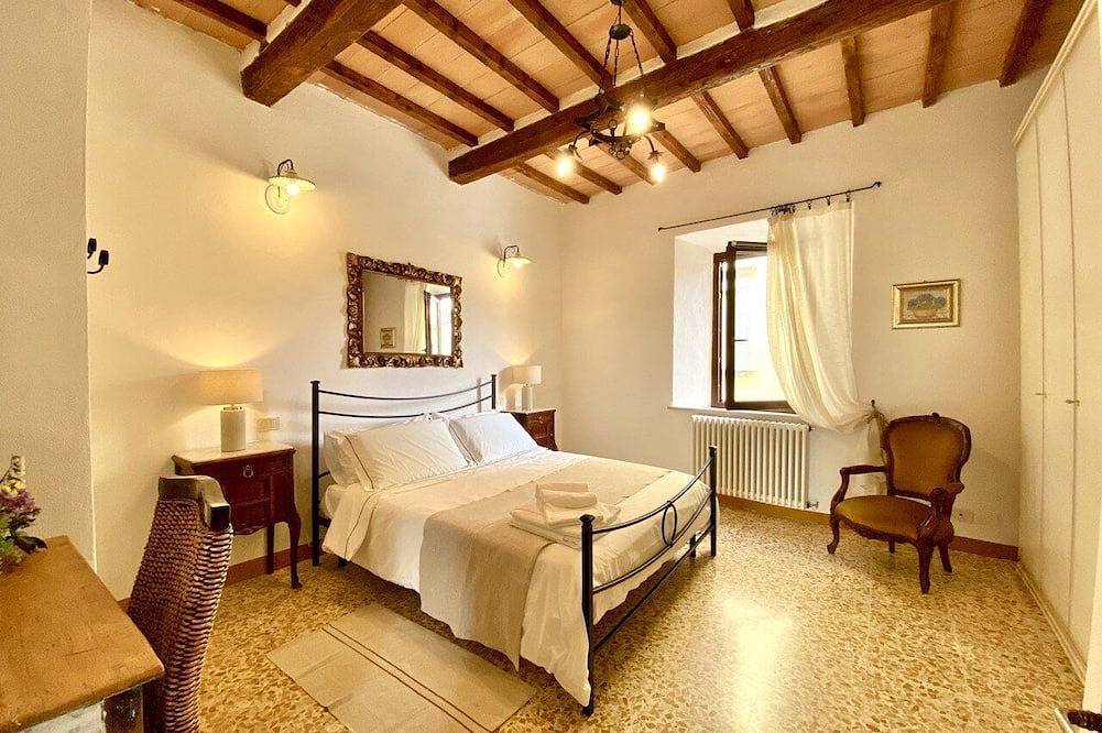 Ganze Wohnung, Dimora del Poggio - cozy Tuscan apartment in San Quirico d'Orcia, Orciatal