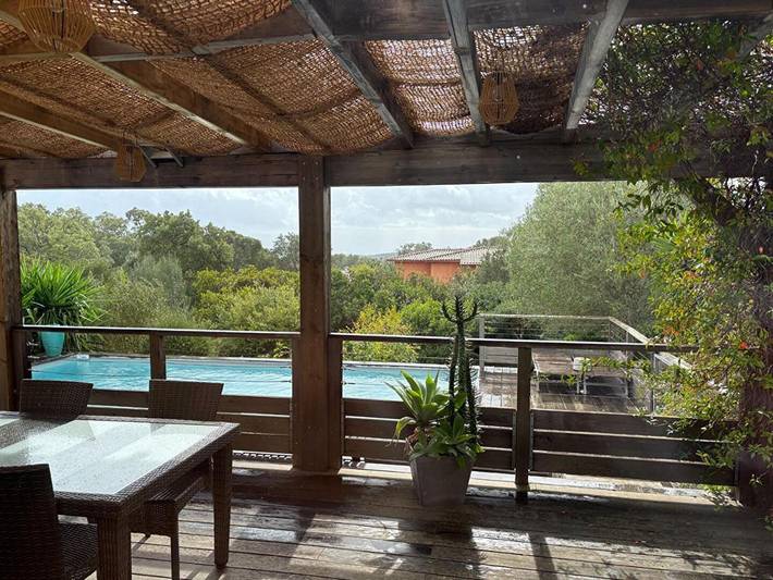 Chambre d’hôte pour 3 personnes, avec terrasse ainsi que piscine et jardin à Zonza - 4