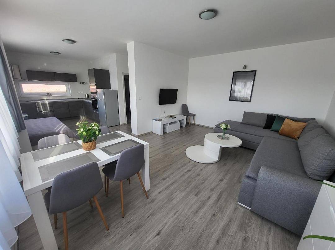 Ganze Wohnung, Apartmán Gabriela in Budweis, Budweis und Umgebung