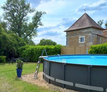 Location de vacances pour 4 personnes, avec jardin à Saint-Privat-des-Prés