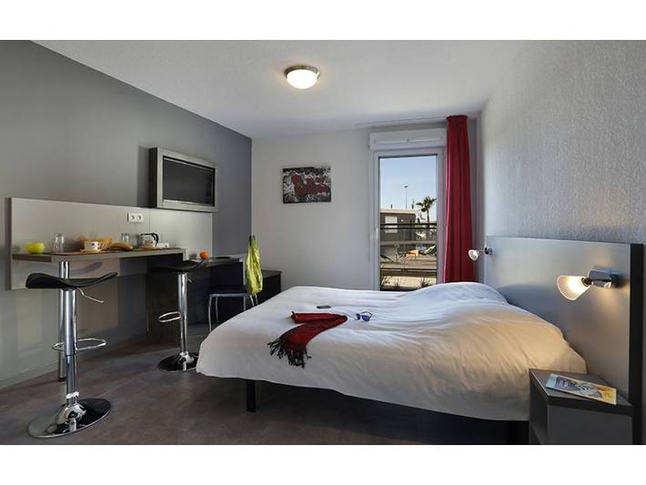 Studio pour 2 personnes, avec balcon ainsi que sauna et piscine - 1