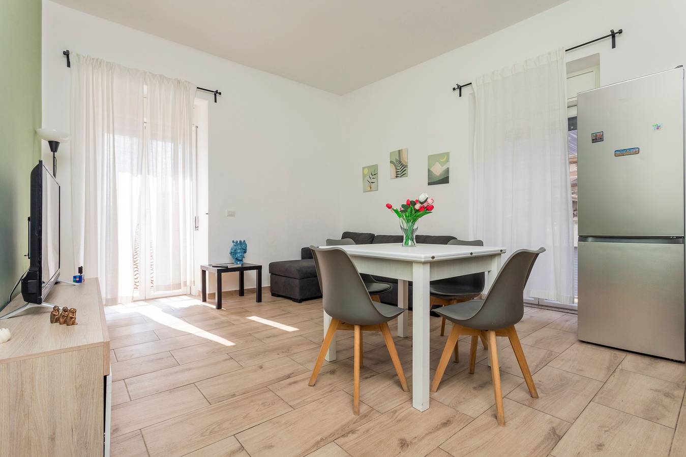 Appartement entier, Appartement 'Eleven Holidays Home' avec Balcon, Wi-Fi et Climatisation in Catane, Province de Catania