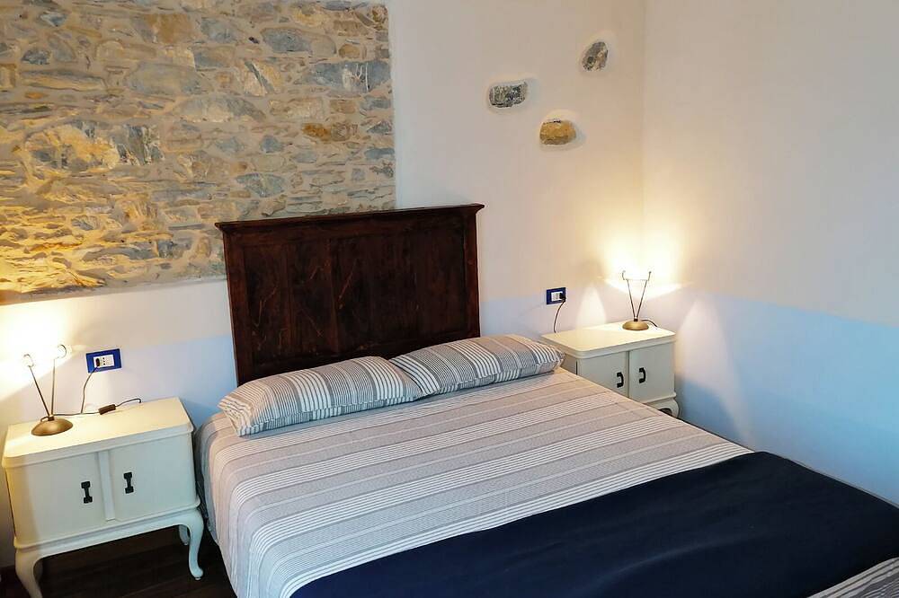 Wunderschön renoviertes Landhaus inmitten ligurischer Olivenhaine in Pieve di Teco, Ligurische Alpen