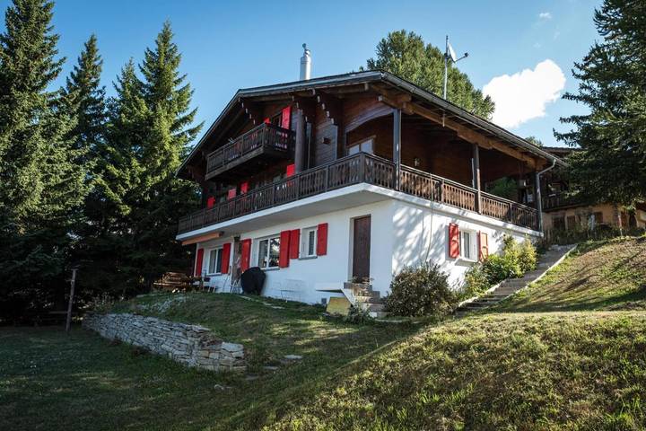 Ferienwohnung für 7 Personen, mit Balkon und Terrasse in Rosswald