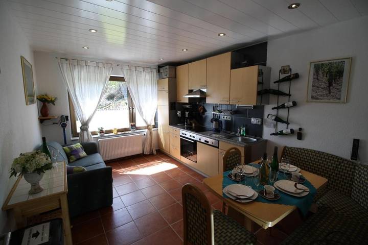 Ferienwohnung für 3 Personen, mit Balkon und Terrasse sowie Garten und Seeblick in Bremm - 3