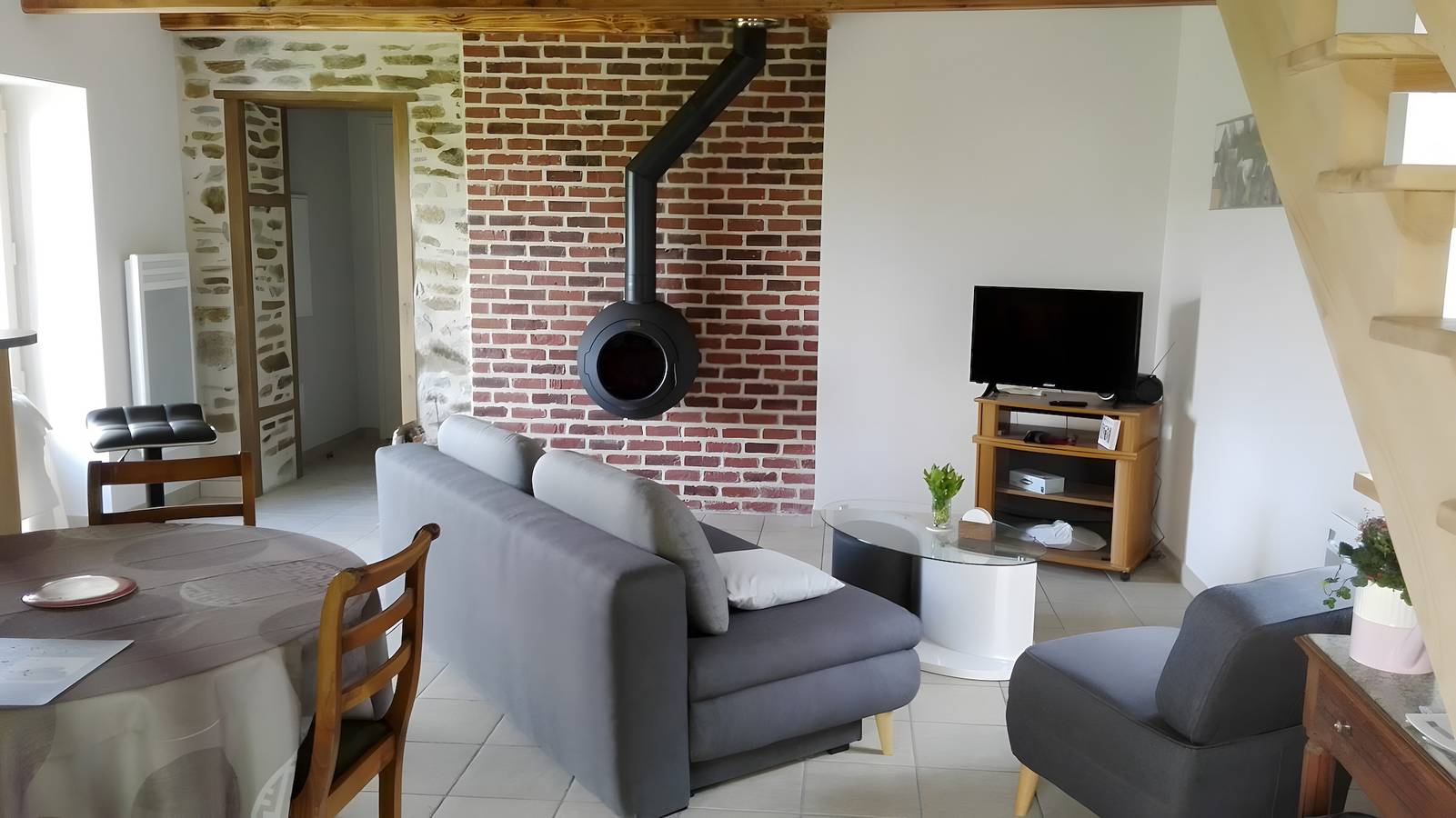Gîte Au Cœur De La Campagne  avec jardin privé in Avèze, Parc naturel régional des Volcans d'Auvergne