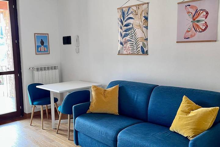 Ganze Wohnung, Il cipresso - Garda Lake Apartment in Toscolano-Maderno, Gardasee-Berge